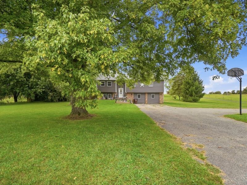 1733 Newlove Road, South Charleston, OH 45368 Photo 2