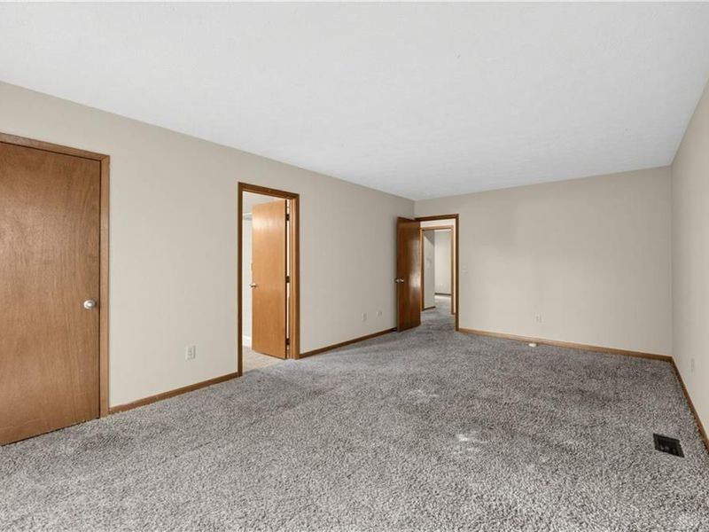 6636 Portrait Drive, Dayton, OH 45415 Photo 6