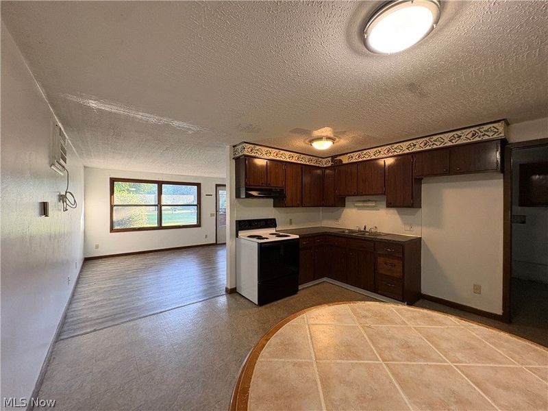 9708 Kennett Square NE, Bolivar, OH 44612 Photo 11