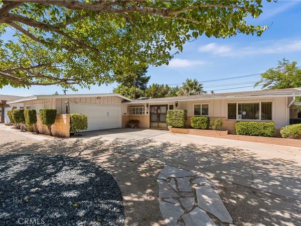 1152 E Avenue J1 , Lancaster, CA 93535