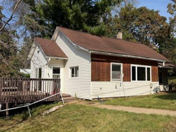 137 E Walnut Street, Glenwood City, WI 54013