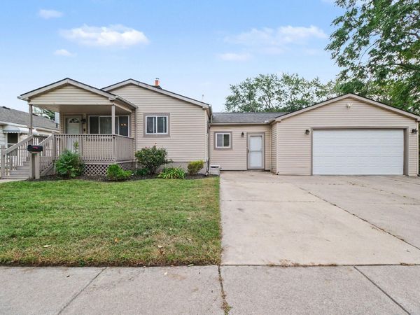 5321 Bedford Street, Dearborn Heights, MI 48125