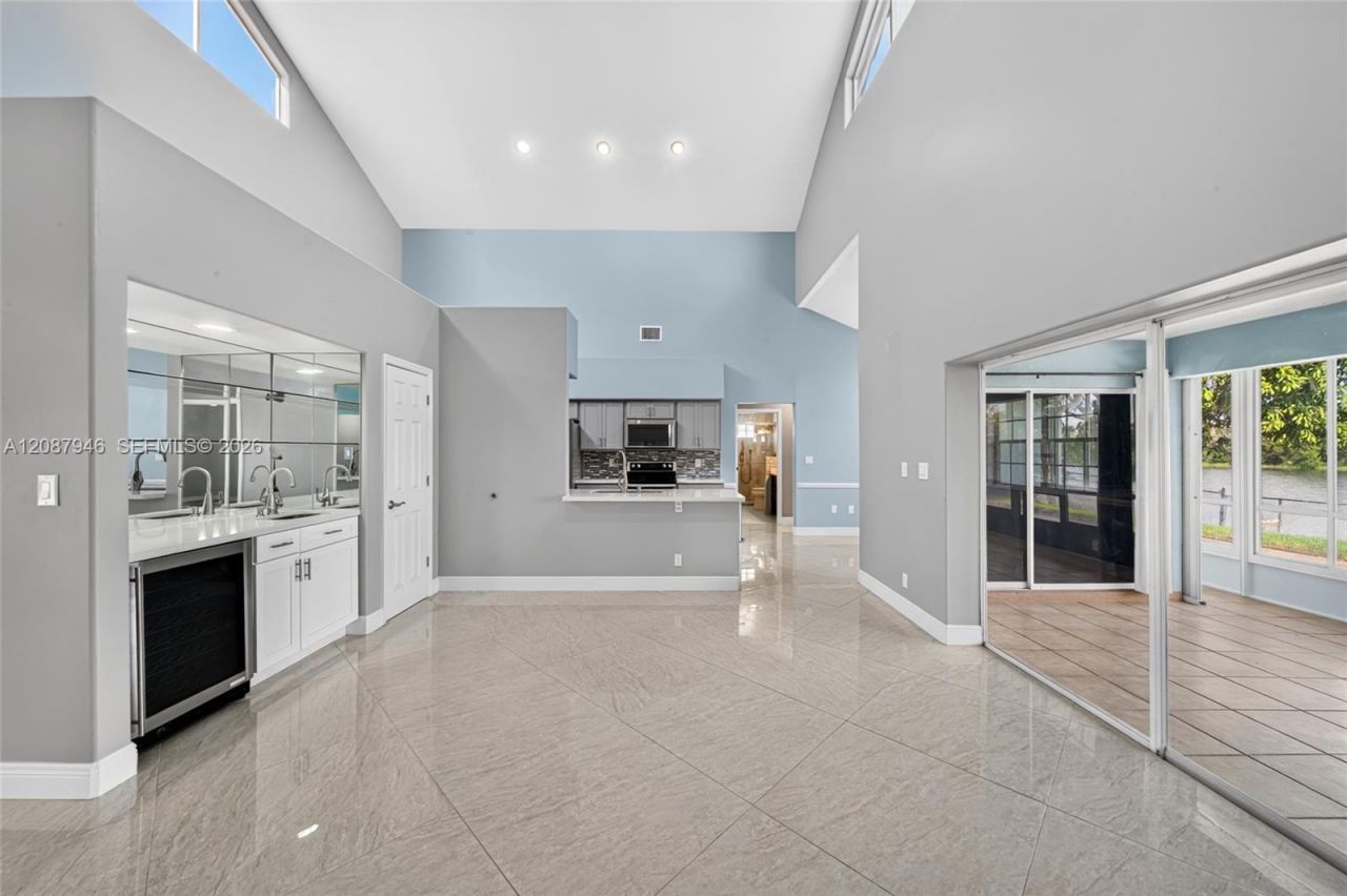 20141 NW 10th St, Pembroke Pines, FL 33029 Photo