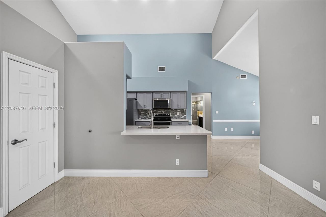 20141 NW 10th St, Pembroke Pines, FL 33029 Photo