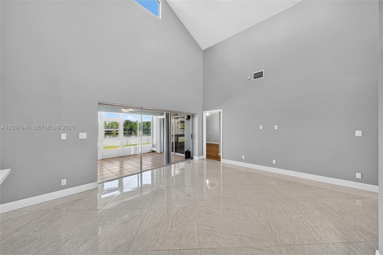 20141 NW 10th St, Pembroke Pines, FL 33029 Photo