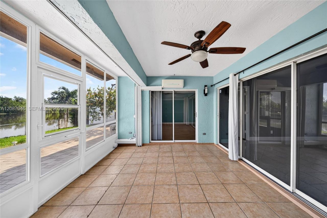 20141 NW 10th St, Pembroke Pines, FL 33029 Photo