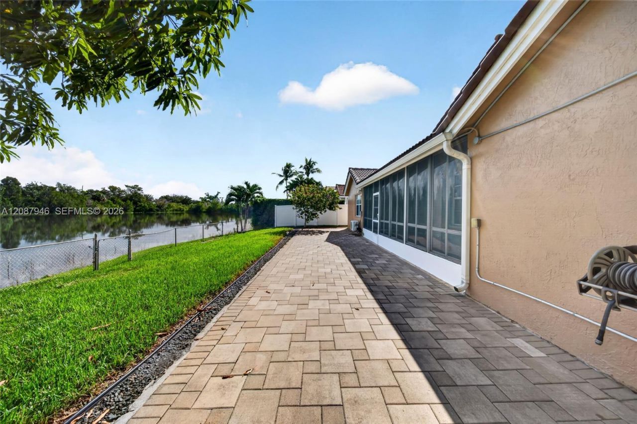 20141 NW 10th St, Pembroke Pines, FL 33029 Photo