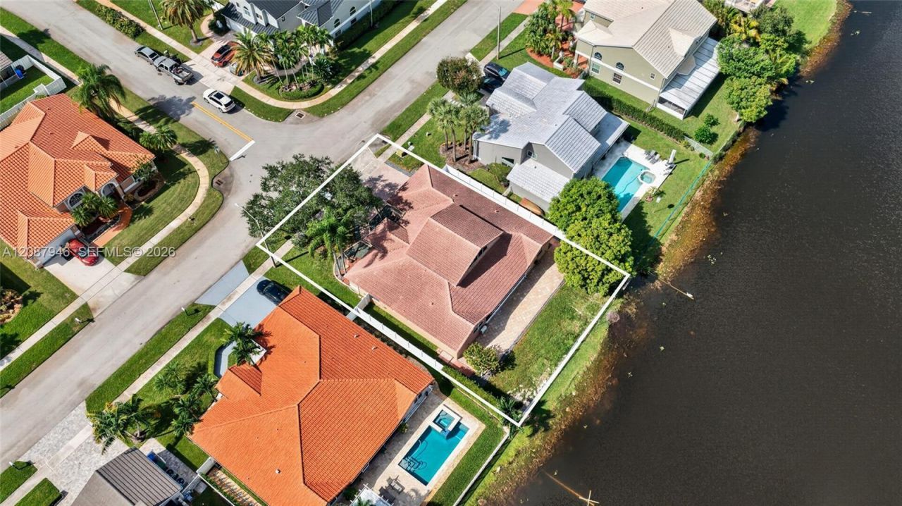 20141 NW 10th St, Pembroke Pines, FL 33029 Photo