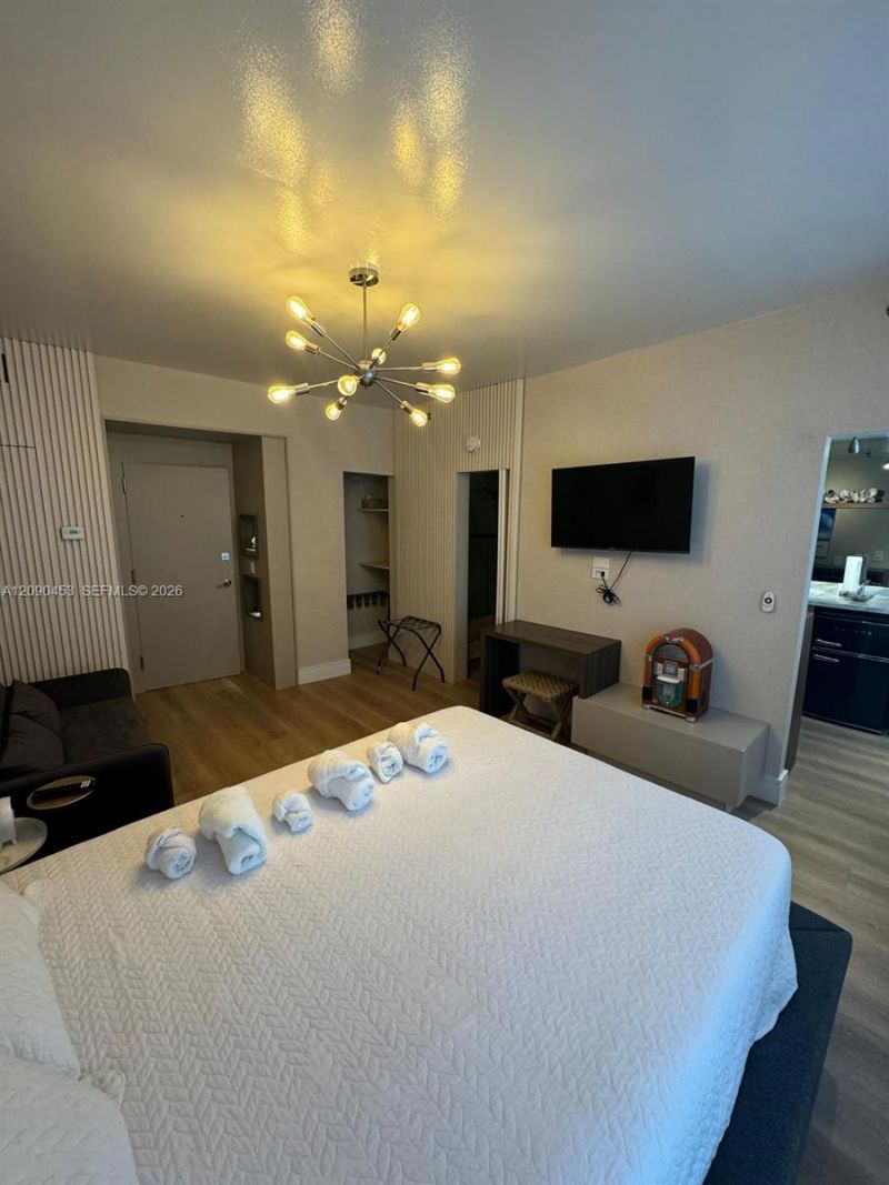 918 Ocean Dr , Unit 206, Miami Beach, FL 33139 Photo