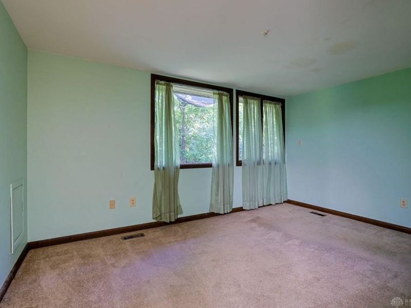 5445 Sherfield Drive, Trotwood, OH 45426 Photo 33