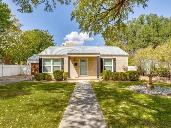 6404 Malvey Avenue, Fort Worth, TX 76116