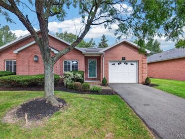 12 Woodpointe , Buffalo, NY 14221