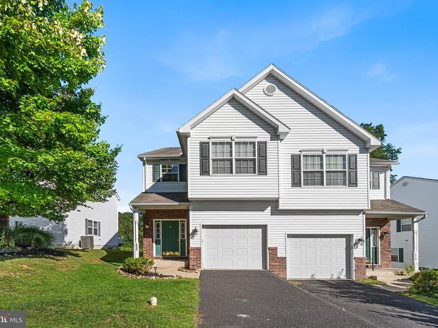 1537 Crest Park Court, Bethlehem, PA 18015 Main Photo