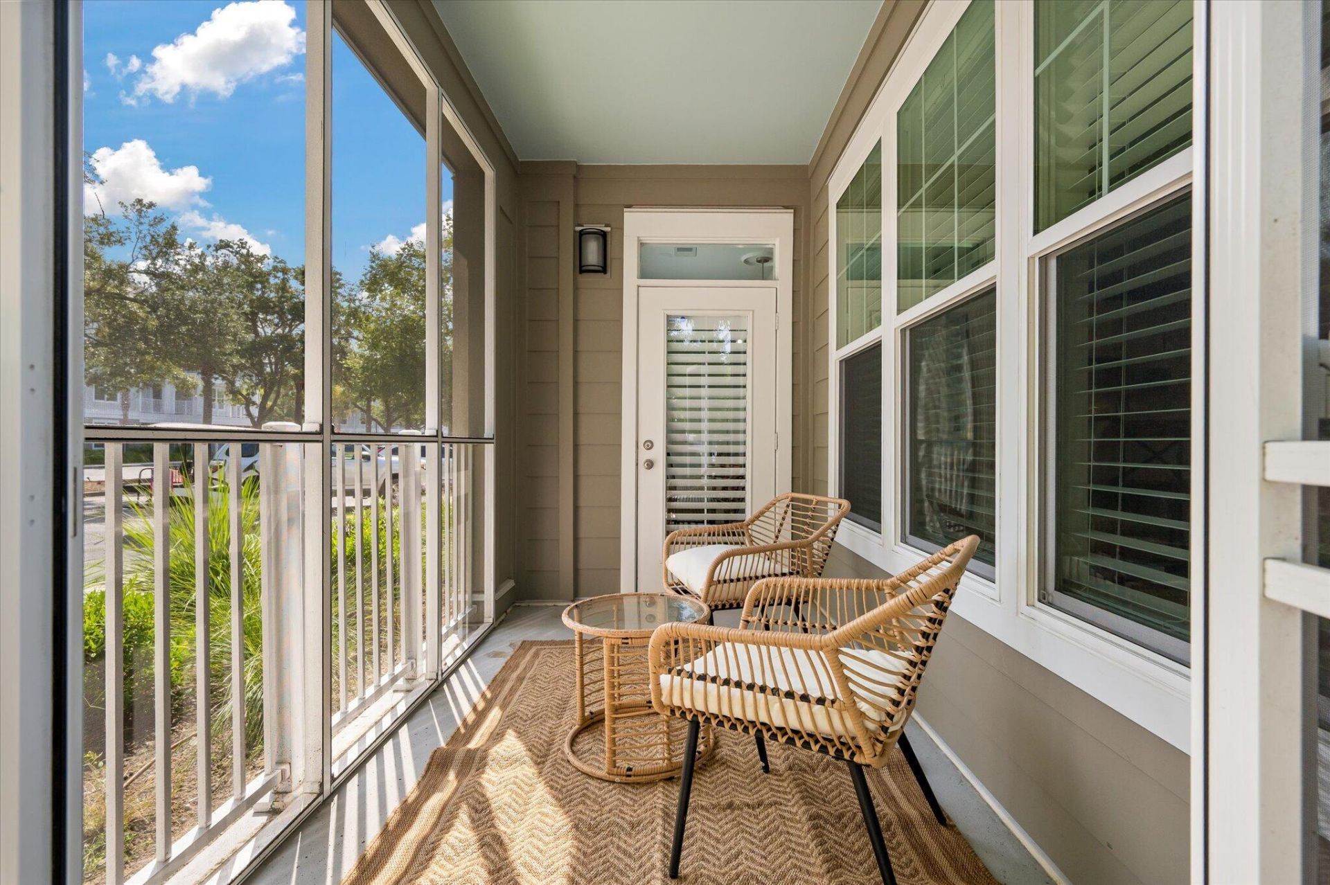 130 River Landing Drive Photo 9