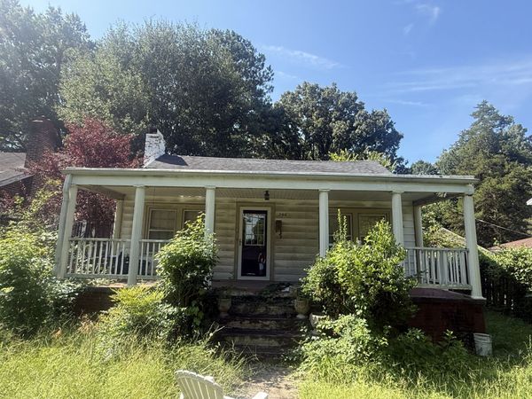 266 W Forest Ave , Jackson, TN 38301