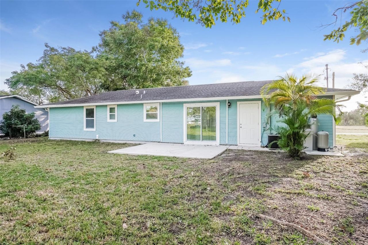 1206 NE 5th Place , Cape Coral, FL 33909 Photo
