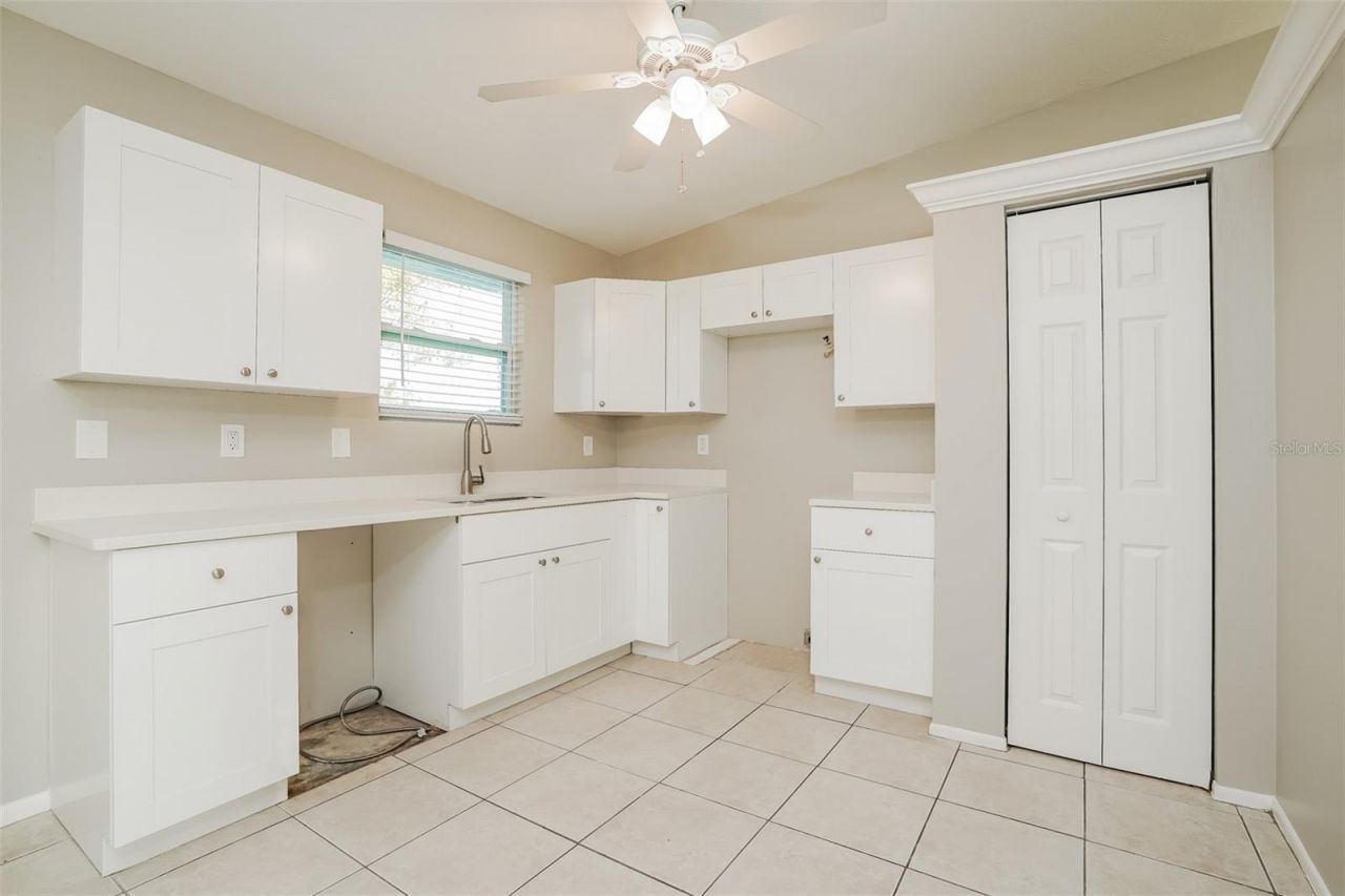 1206 NE 5th Place , Cape Coral, FL 33909 Photo