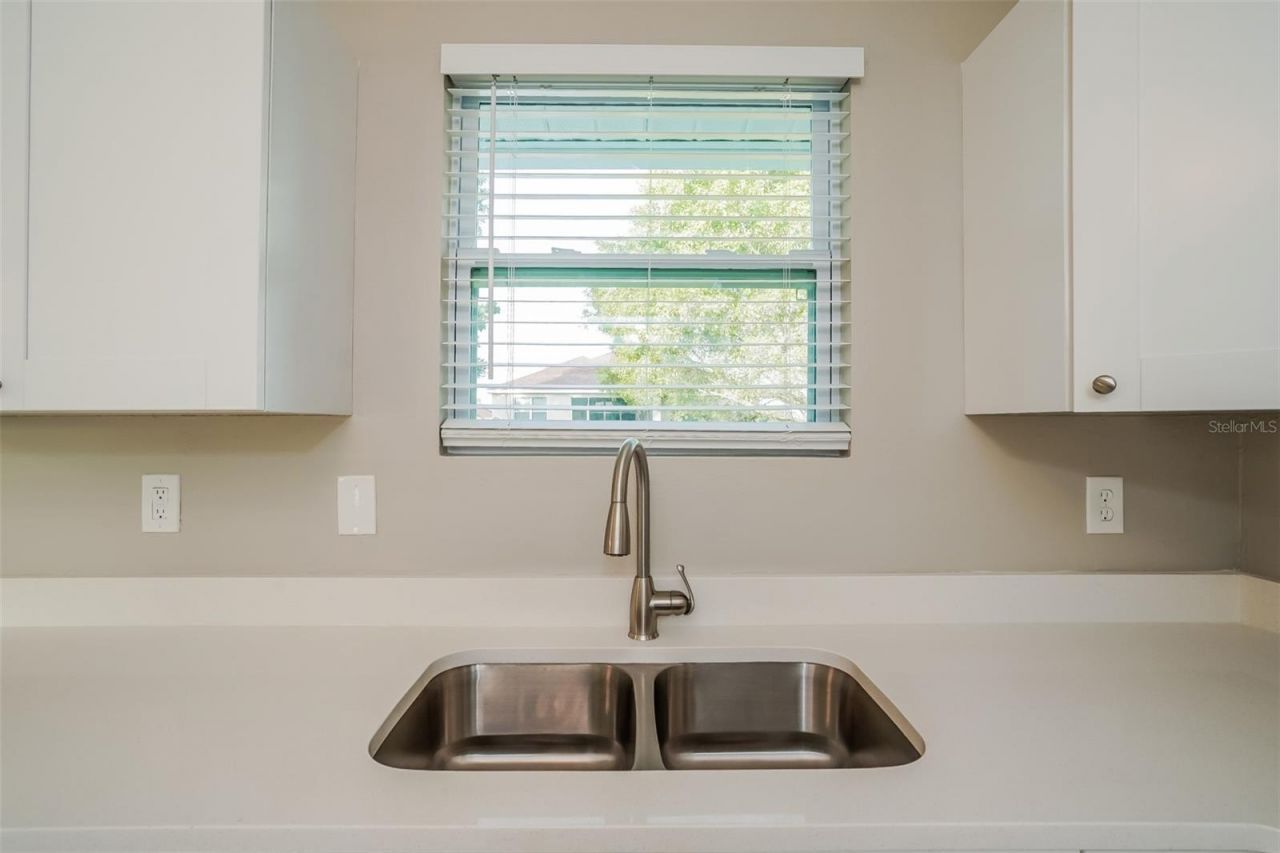 1206 NE 5th Place , Cape Coral, FL 33909 Photo