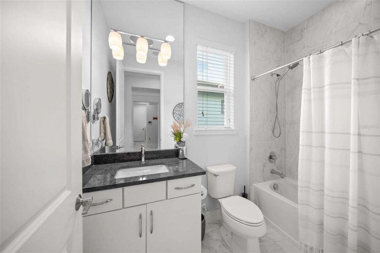 5557 Long Shore Loop, Sarasota, FL 34238 Photo