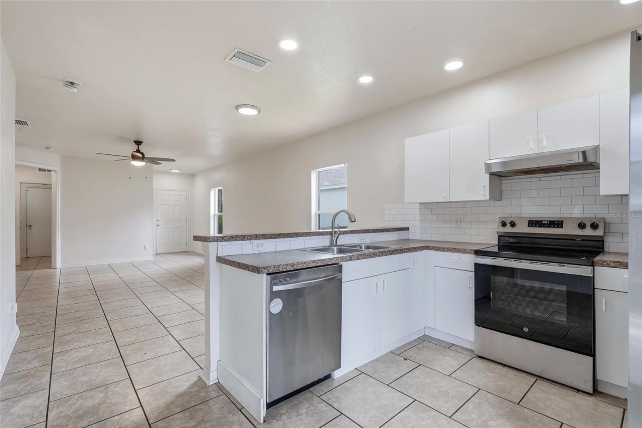 3520 17th Street Court E, Bradenton, FL 34208 Photo