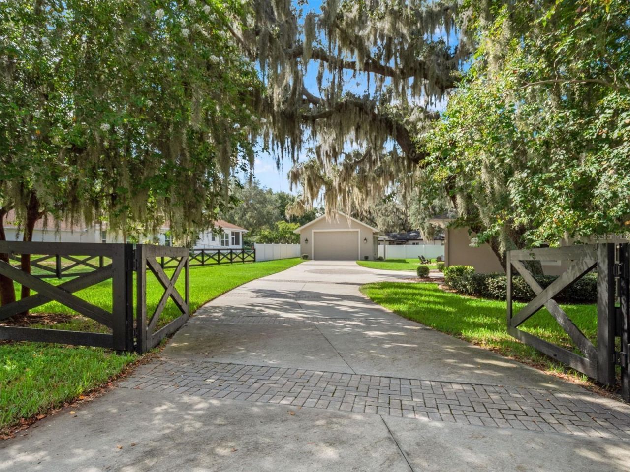 12442 Lakeshore Drive, Clermont, FL 34711 Photo