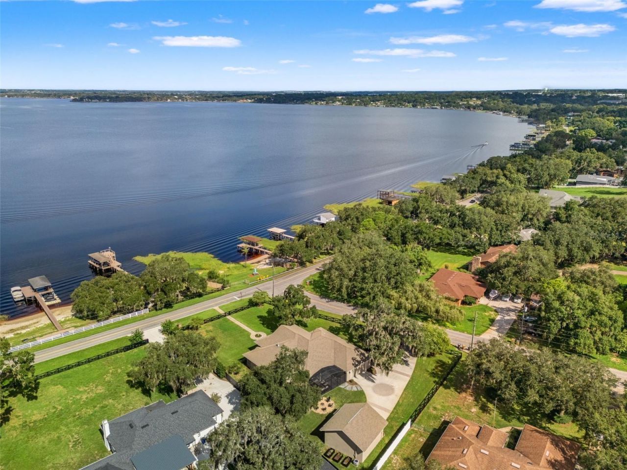 12442 Lakeshore Drive, Clermont, FL 34711 Photo