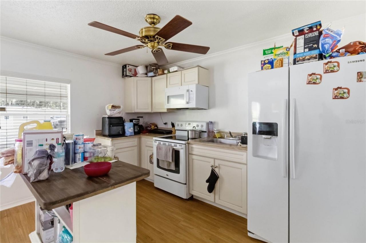 240 1st Street, Davenport, FL 33837 Photo