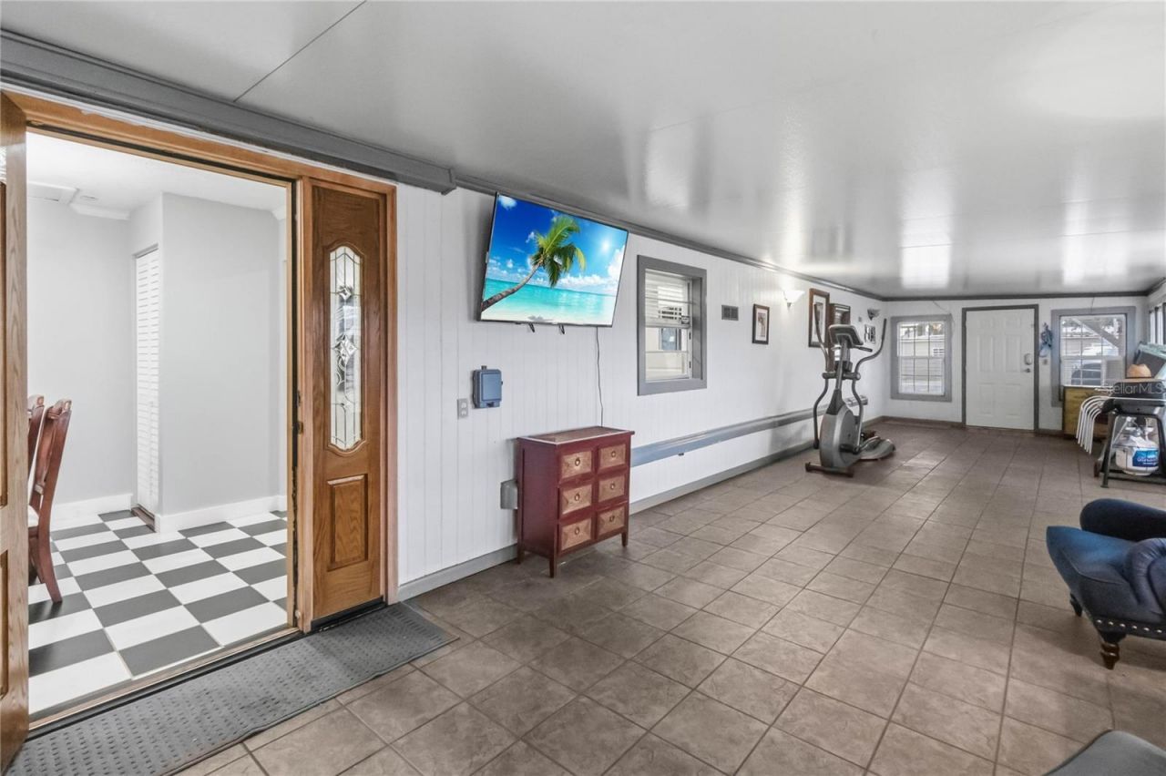 240 1st Street, Davenport, FL 33837 Photo