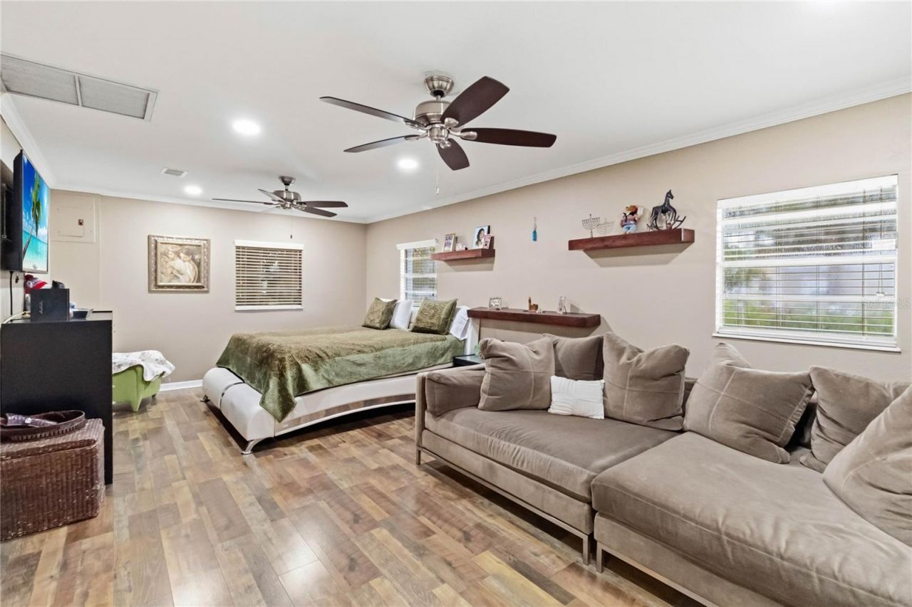 240 1st Street, Davenport, FL 33837 Photo