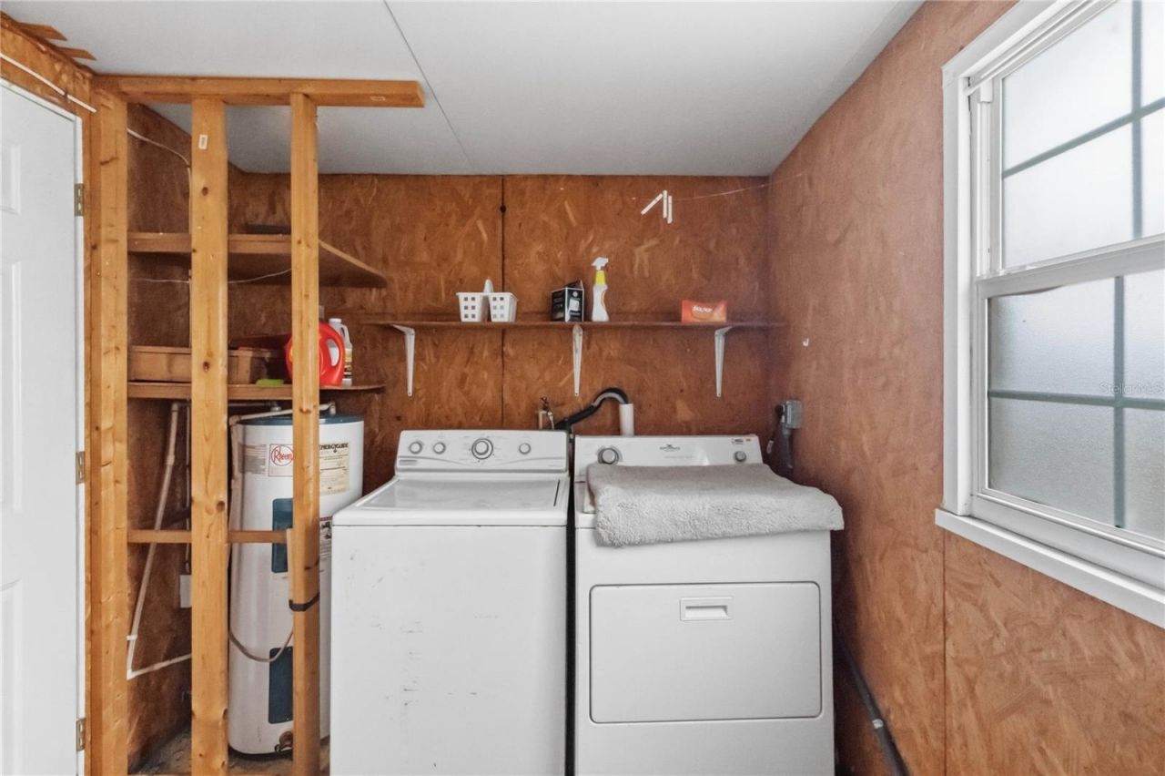 240 1st Street, Davenport, FL 33837 Photo