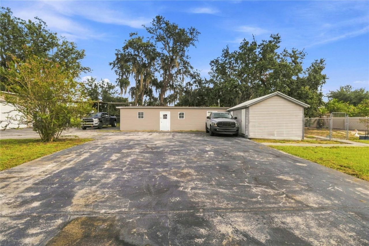 240 1st Street, Davenport, FL 33837 Photo