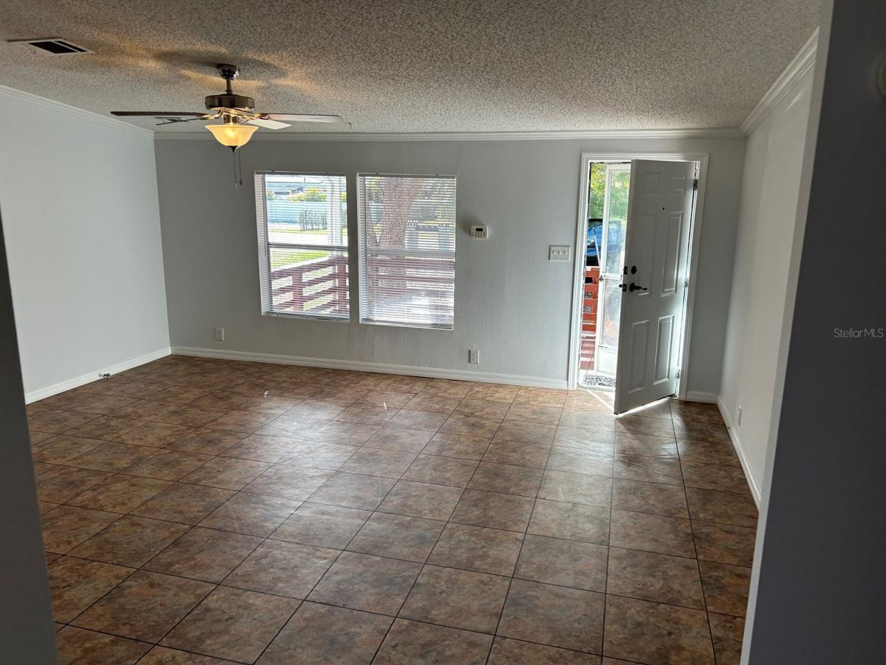 240 1st Street, Davenport, FL 33837 Photo