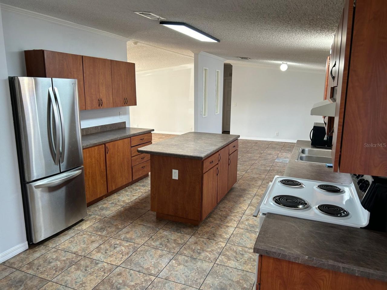 240 1st Street, Davenport, FL 33837 Photo