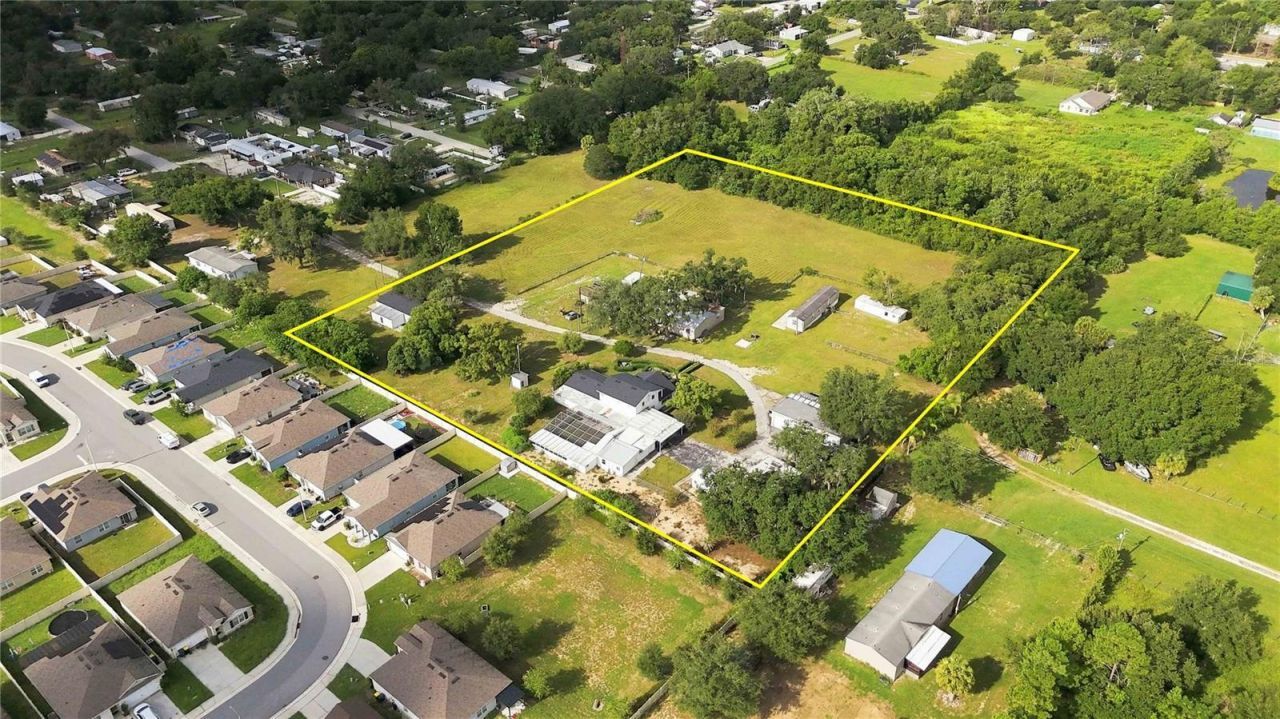 240 1st Street, Davenport, FL 33837 Photo
