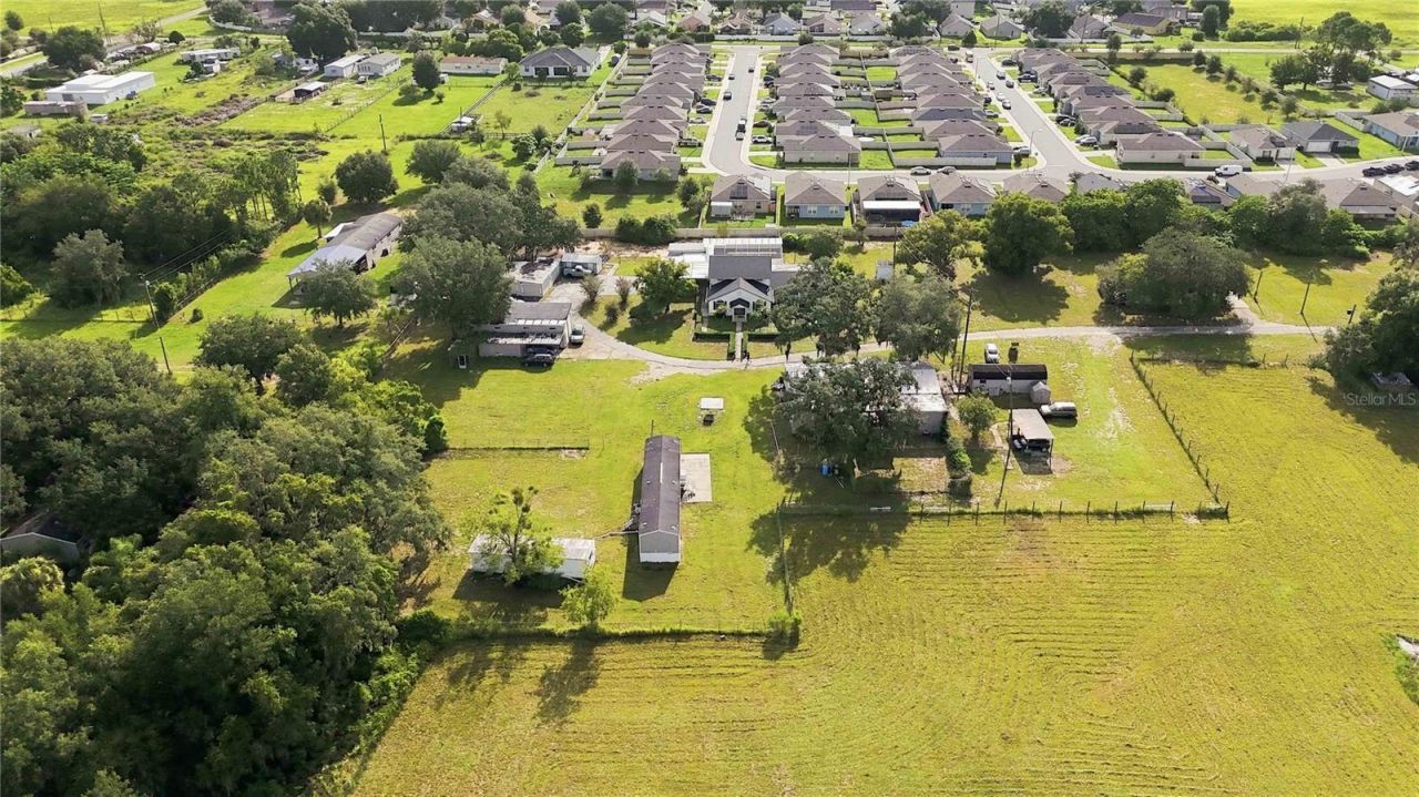 240 1st Street, Davenport, FL 33837 Photo
