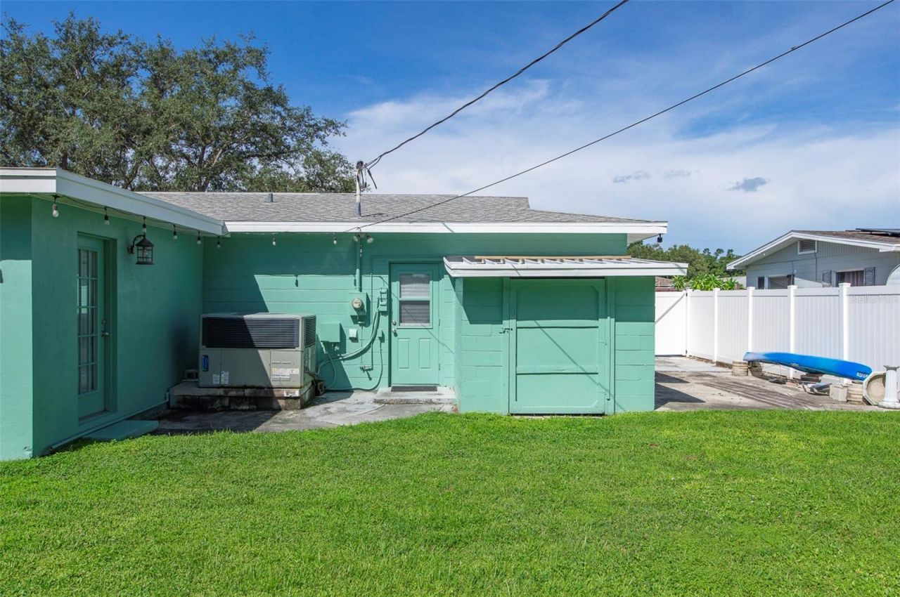 397 36th Street Se, Largo, FL 33771 Photo