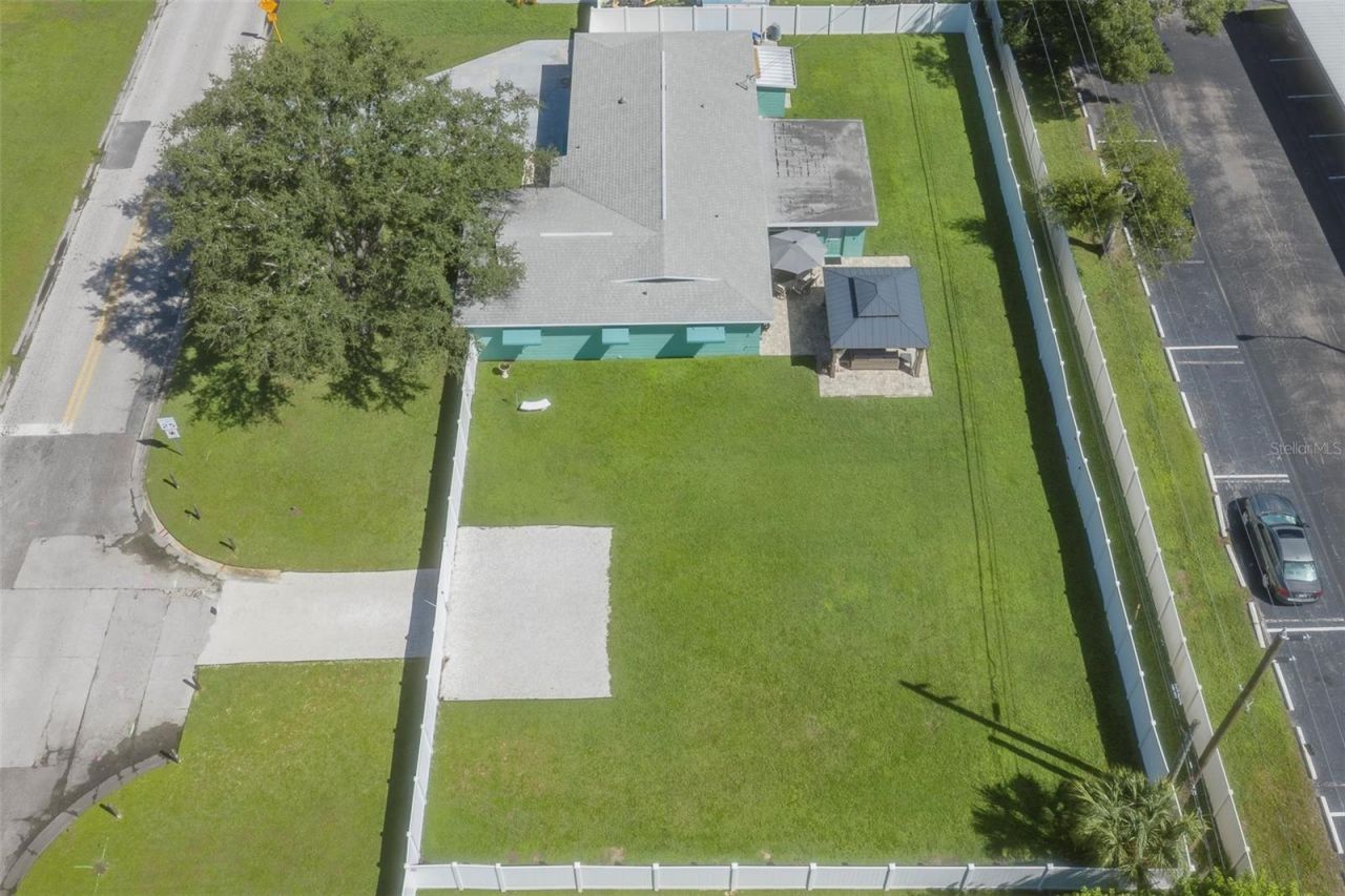 397 36th Street Se, Largo, FL 33771 Photo