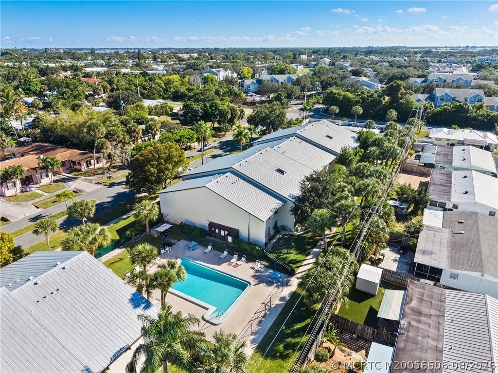 250 SE Four Winds Drive, Unit 105, Stuart, FL 34996 Photo