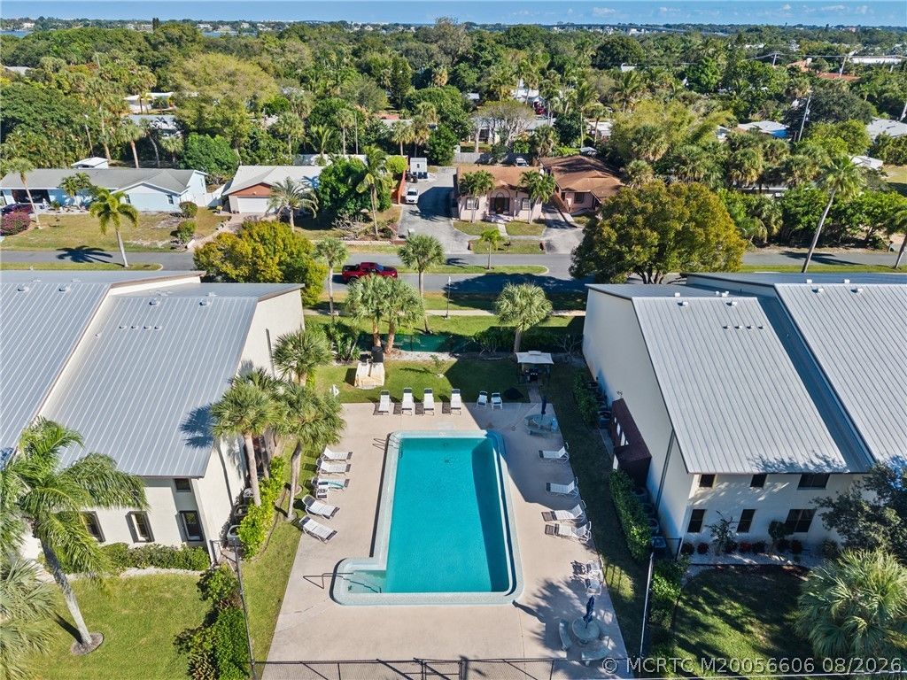 250 SE Four Winds Drive, Unit 105, Stuart, FL 34996 Photo
