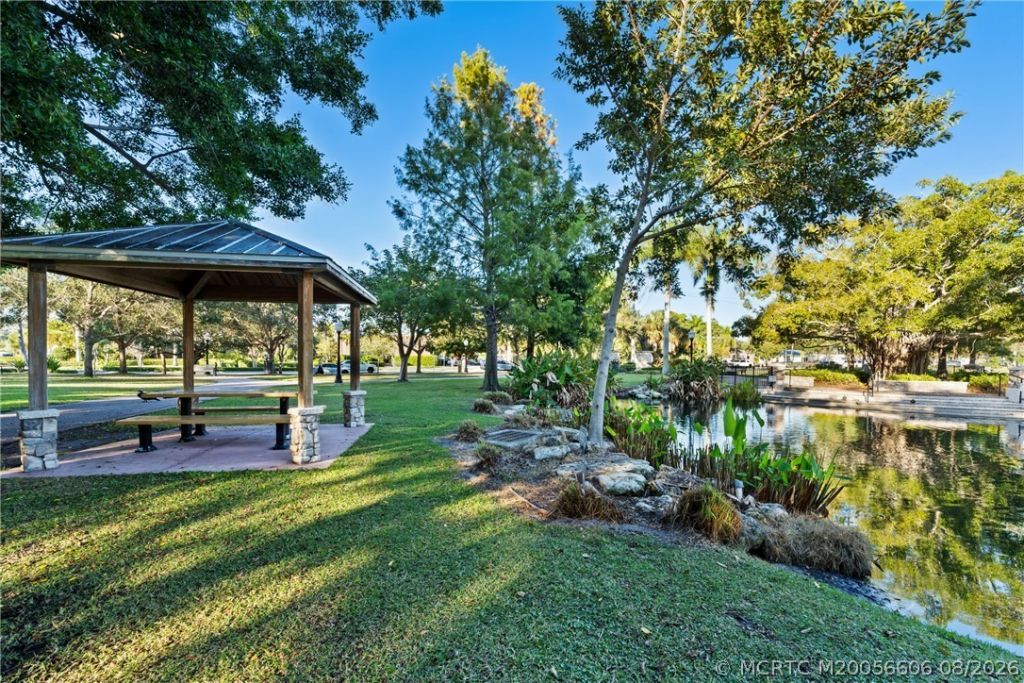 250 SE Four Winds Drive, Unit 105, Stuart, FL 34996 Photo
