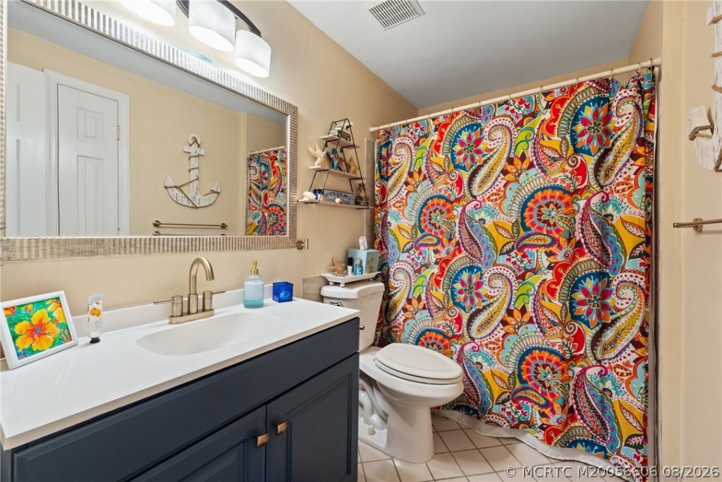 250 SE Four Winds Drive, Unit 105, Stuart, FL 34996 Photo
