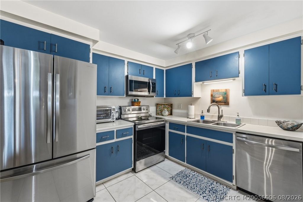 250 SE Four Winds Drive, Unit 105, Stuart, FL 34996 Photo