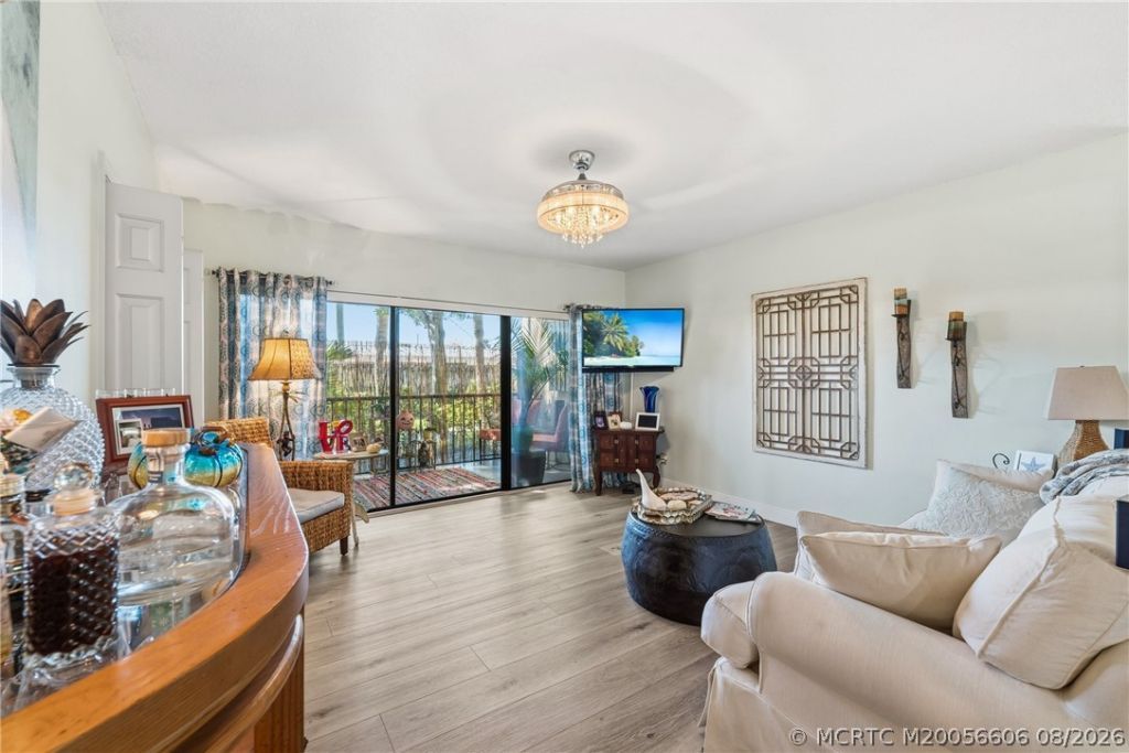 250 SE Four Winds Drive, Unit 105, Stuart, FL 34996 Photo