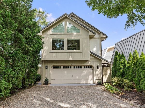 1424 W Oakley Park Road , Commerce Township, Mi 48390