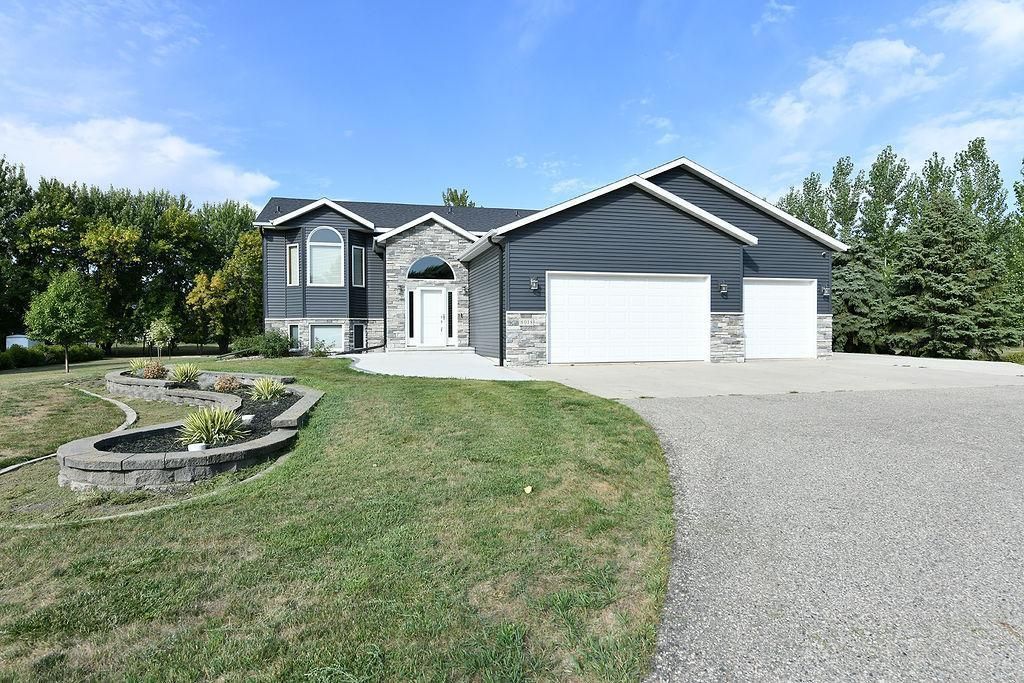8018 Aquarius Drive, Fargo, ND 58104 Main Photo
