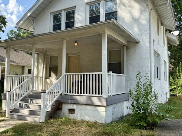 306 W Beardsley Avenue, Champaign, IL 61820