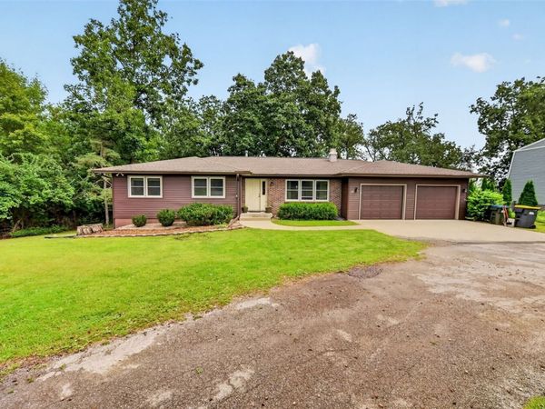164 Hummingbird Lane, Iowa City, IA 52245