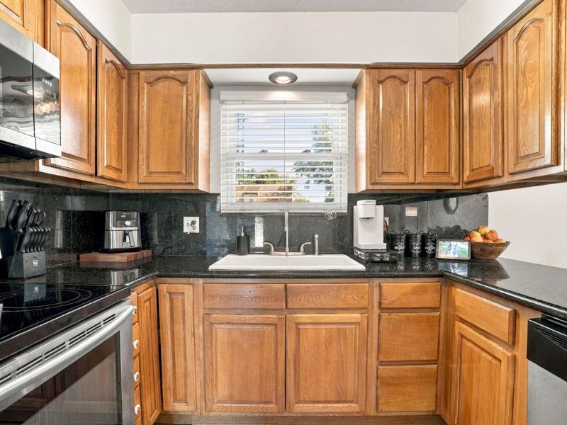 2570 Scott Court, Grove City, OH 43123 Photo 13