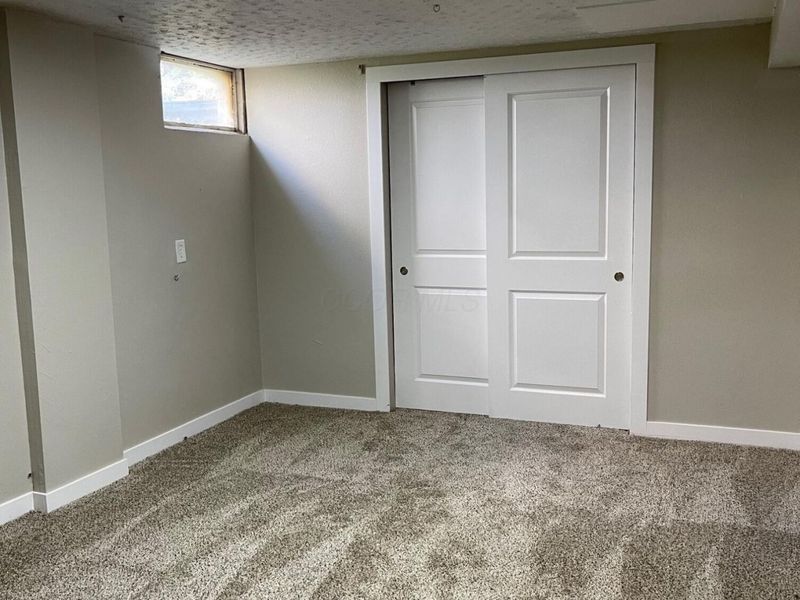 4863 Driffield Court, Columbus, OH 43221 Photo 12