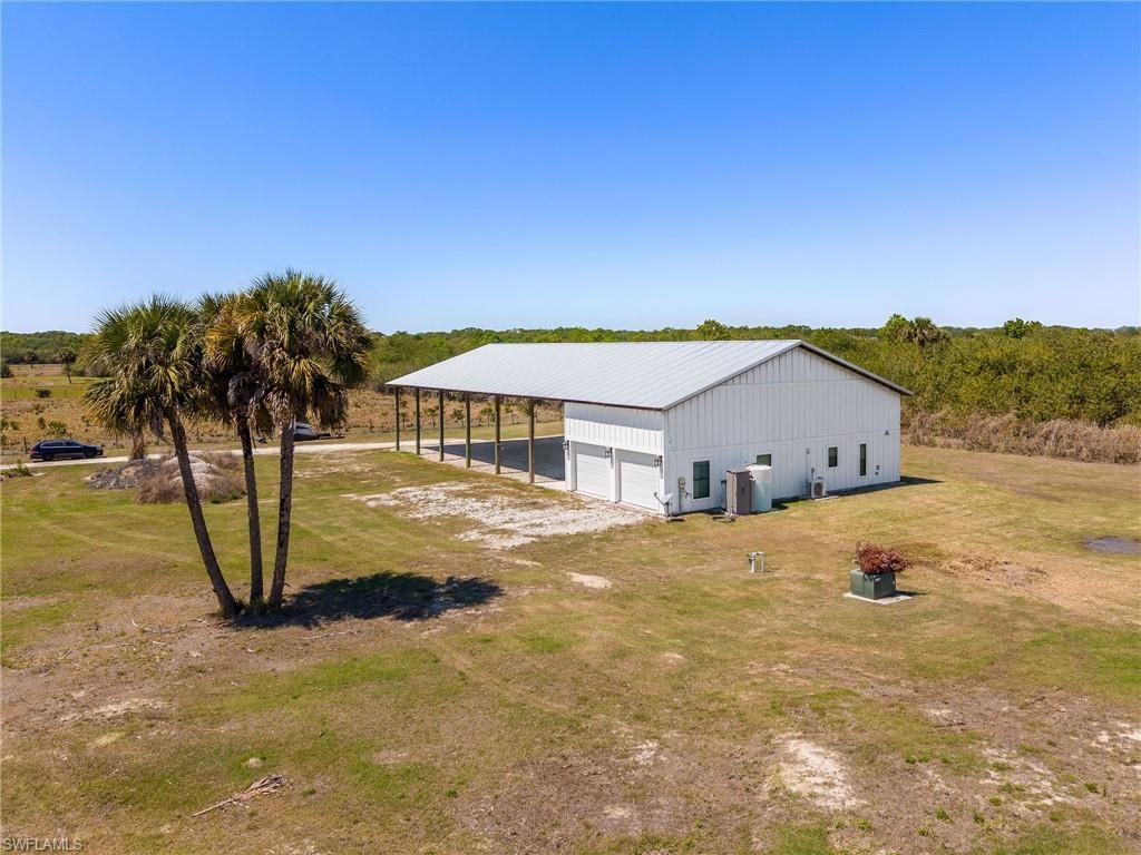 22301 N River Rd, Alva, FL 33920 Photo